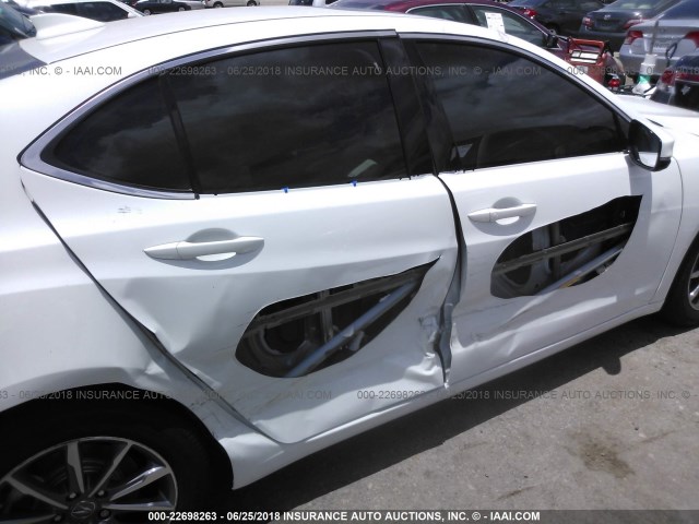 19UUB1F35JA011656 - 2018 ACURA TLX WHITE photo 6