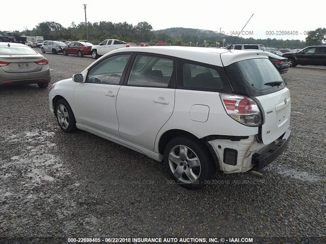 2T1KR32EX5C318942 - 2005 TOYOTA COROLLA MATRIX XR WHITE photo 3