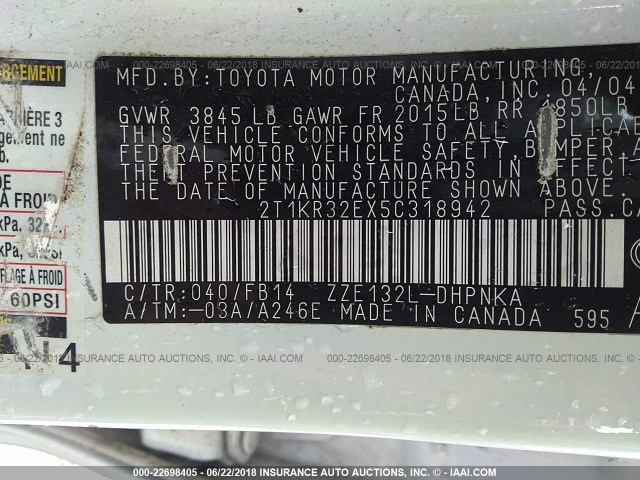 2T1KR32EX5C318942 - 2005 TOYOTA COROLLA MATRIX XR WHITE photo 9