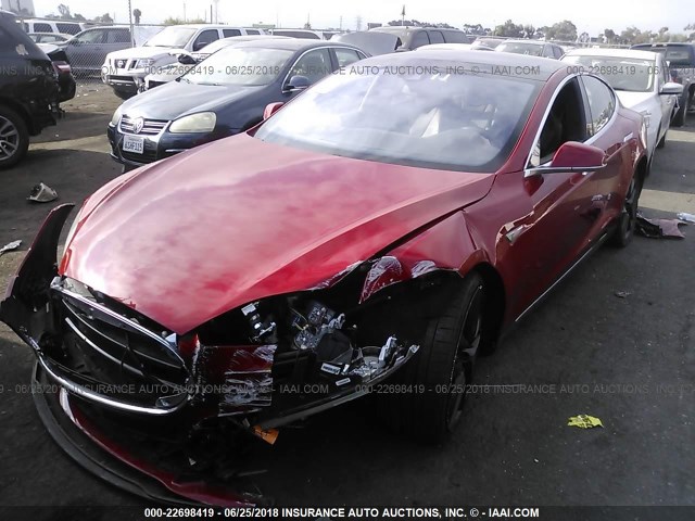 5YJSA1E49FF114077 - 2015 TESLA MODEL S RED photo 2