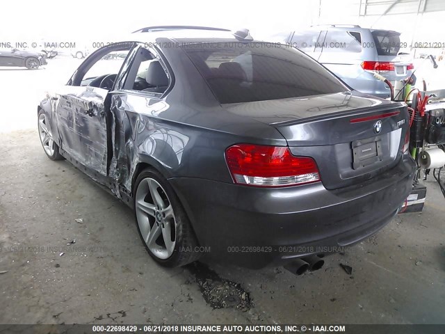 WBAUC73568VF22588 - 2008 BMW 135 I GRAY photo 3