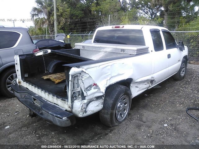 1GCEK19V55E214111 - 2005 CHEVROLET SILVERADO K1500 WHITE photo 4