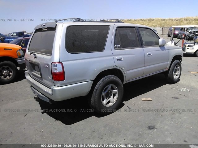 JT3GN86R110196024 - 2001 TOYOTA 4RUNNER SR5 SILVER photo 4