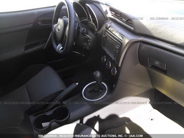 JTKJF5C79FJ013561 - 2015 TOYOTA SCION TC 灰色 照片 5