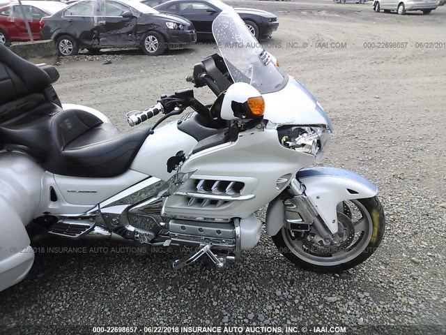 1HFSC47F58A707396 - 2008 HONDA GL1800 WHITE photo 5