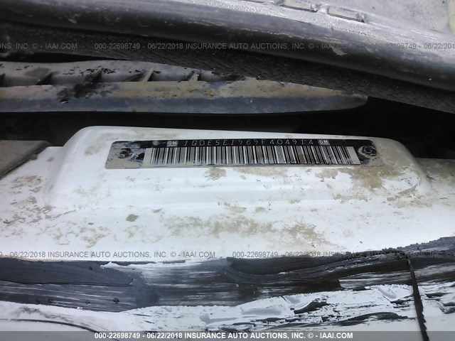 1GDE5E1969F404914 - 2009 GMC C5500 C5E042 WHITE photo 10