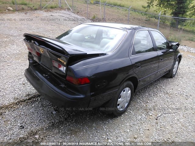 4T1BG22K8XU390794 - 1999 TOYOTA CAMRY CE/LE/XLE BLACK photo 4