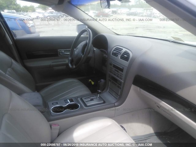 1LNHM86S04Y632322 - 2004 LINCOLN LS 灰色 照片 5