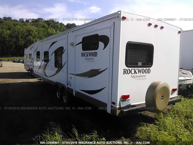 4X4TRLG24D1847402 - 2013 FOREST RIVER OTHER  白色 照片 3