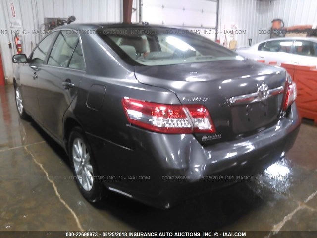4T4BF3EK5AR047829 - 2010 TOYOTA CAMRY SE/LE/XLE GRAY photo 6