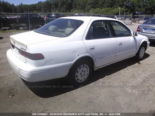 4T1BG22K4XU910439 - 1999 TOYOTA CAMRY CE/LE/XLE WHITE photo 4