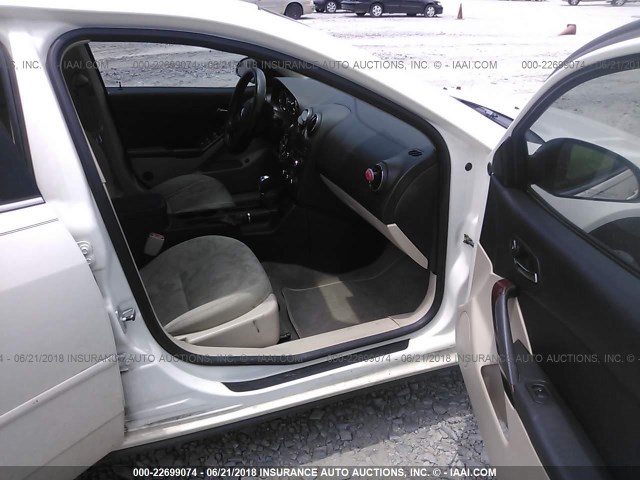 1G2ZG558964258828 - 2006 PONTIAC G6 SE1 WHITE photo 5