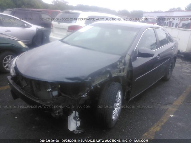 4T4BF1FK9DR324750 - 2013 TOYOTA CAMRY L/SE/LE/XLE 灰色 照片 2