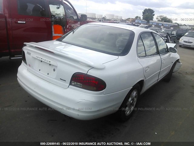 1G3WS52HXYF165745 - 2000 OLDSMOBILE INTRIGUE GL WHITE photo 4