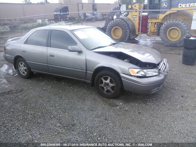 4T1BG22K4VU061233 - 1997 TOYOTA CAMRY CE/LE/XLE 金色 照片 1