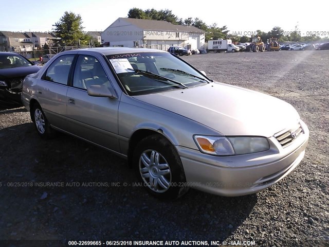 4T1BF22K0YU936704 - 2000 TOYOTA CAMRY LE/XLE Ոսկեգույն լուսանկար 1