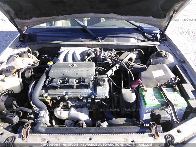 4T1BF22K0YU936704 - 2000 TOYOTA CAMRY LE/XLE Ոսկեգույն լուսանկար 10