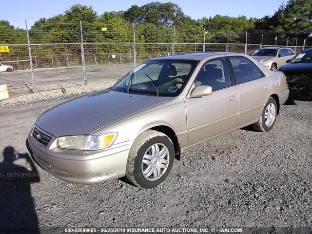 4T1BF22K0YU936704 - 2000 TOYOTA CAMRY LE/XLE Ոսկեգույն լուսանկար 2