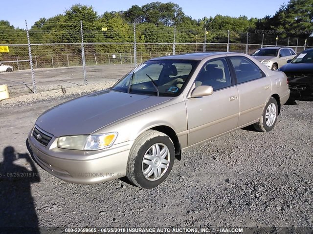 4T1BF22K0YU936704 - 2000 TOYOTA CAMRY LE/XLE GOLD photo 2