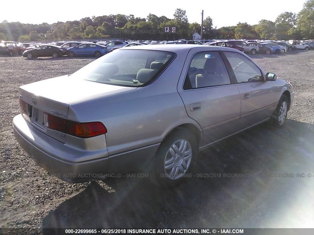 4T1BF22K0YU936704 - 2000 TOYOTA CAMRY LE/XLE Ոսկեգույն լուսանկար 4