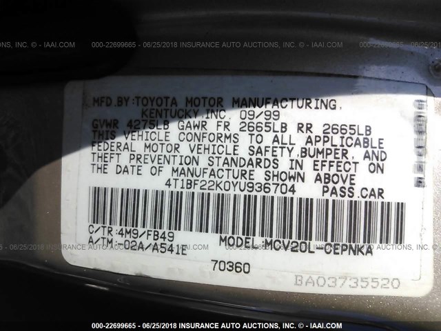 4T1BF22K0YU936704 - 2000 TOYOTA CAMRY LE/XLE Ոսկեգույն լուսանկար 9