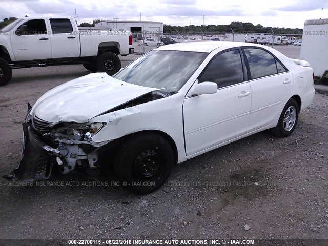 4T1BE32K85U558426 - 2005 TOYOTA CAMRY LE/XLE/SE 白色 照片 2