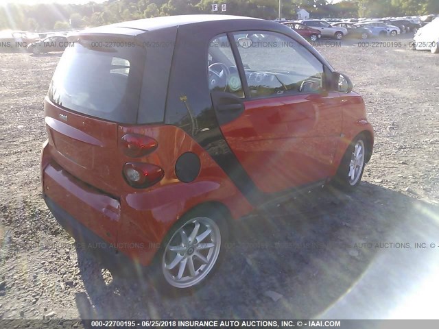 WMEEJ31X28K126507 - 2008 SMART FORTWO PURE/PASSION RED photo 4