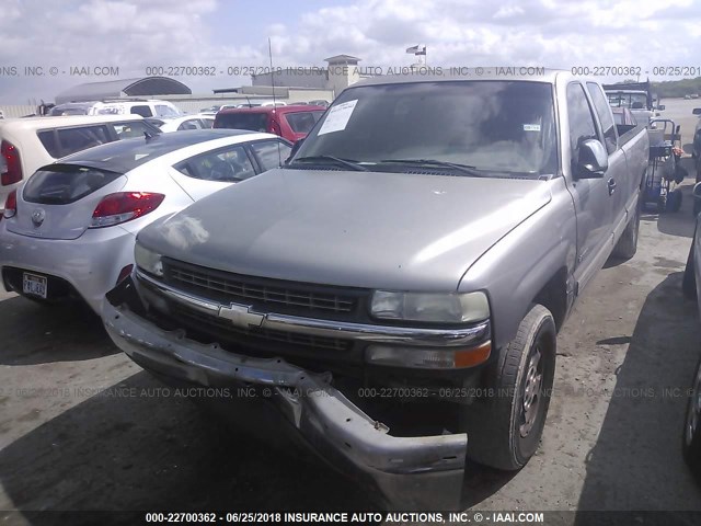 1GCEK19T8YE263760 - 2000 CHEVROLET SILVERADO K1500 SILVER photo 2