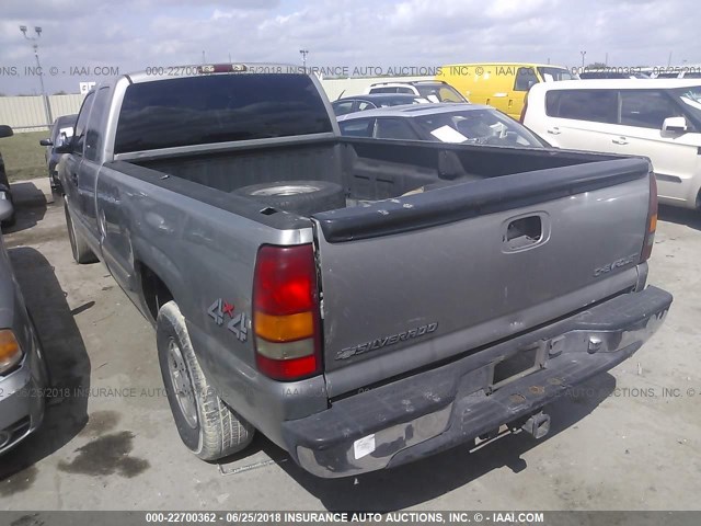 1GCEK19T8YE263760 - 2000 CHEVROLET SILVERADO K1500 SILVER photo 3