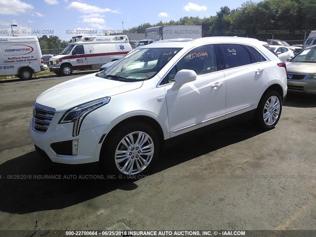 1GYKNFRS6JZ132396 - 2018 CADILLAC XT5 PREMIUM LUXURY WHITE photo 2