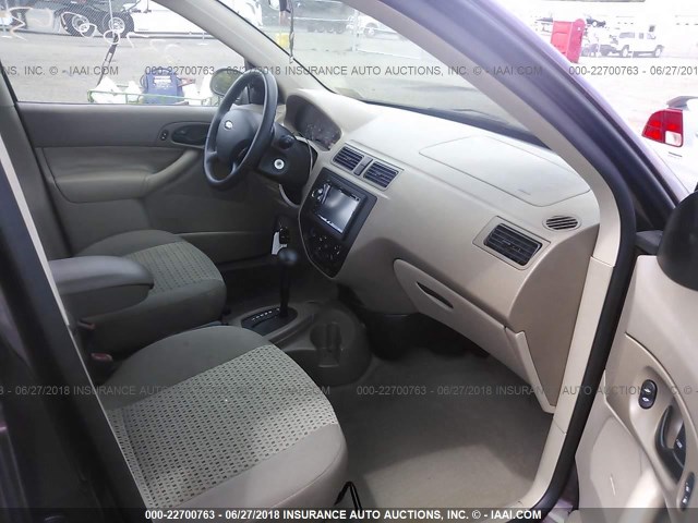 1FAFP34N17W268808 - 2007 FORD FOCUS ZX4/S/SE/SES 勃艮第红 照片 5