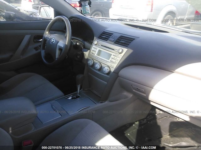 4T4BF3EK6AR044485 - 2010 TOYOTA CAMRY SE/LE/XLE 银色 照片 5