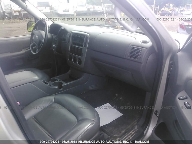 1FMZU73E15UA63888 - 2005 FORD EXPLORER XLT/XLT SPORT/NBX 灰色 照片 5