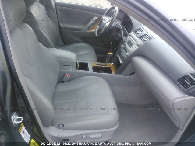 4T1BE46K17U061351 - 2007 TOYOTA CAMRY NEW GENERAT CE/LE/XLE/SE GRAY photo 5