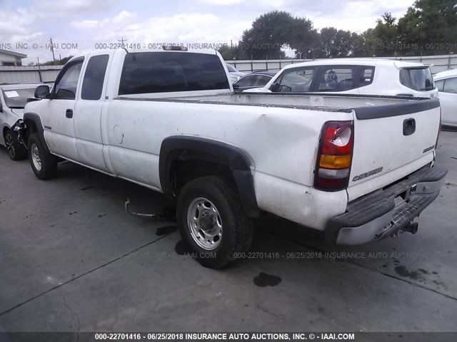 1GCHC29U61E231789 - 2001 CHEVROLET SILVERADO C2500 HEAVY DUTY WHITE photo 3