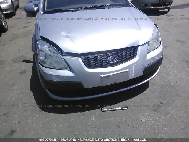 KNADE223396569549 - 2009 KIA RIO LX/SX SILVER photo 6