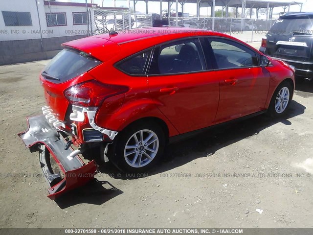 1FADP3K26HL318797 - 2017 FORD FOCUS SE RED photo 4