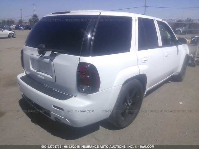 1GNES13H472176885 - 2007 CHEVROLET TRAILBLAZER SS WHITE photo 4