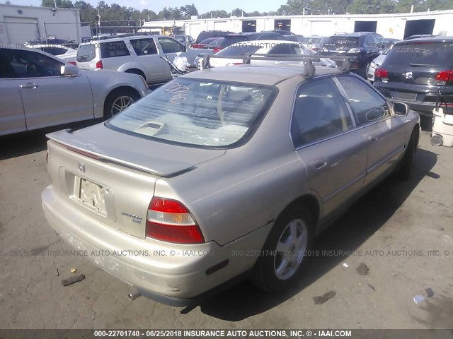 1HGCD5638RA052422 - 1994 HONDA ACCORD LX/EX BEIGE photo 4