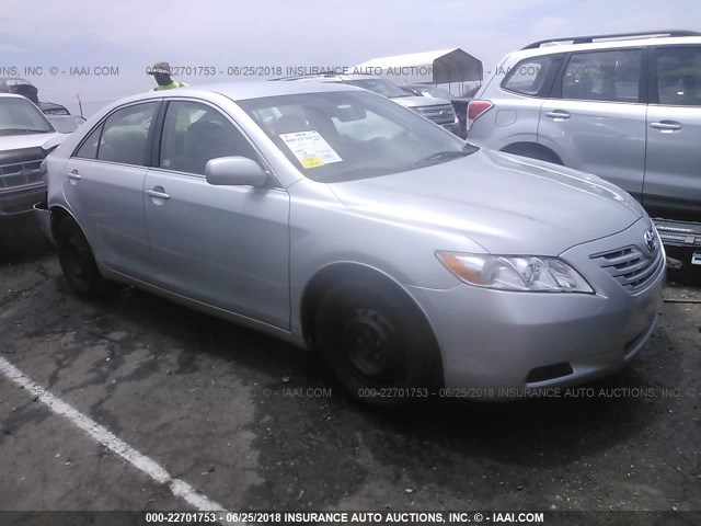 4T1BE46K07U122284 - 2007 TOYOTA CAMRY NEW GENERATION CE/LE/XLE/SE SILVER photo 1