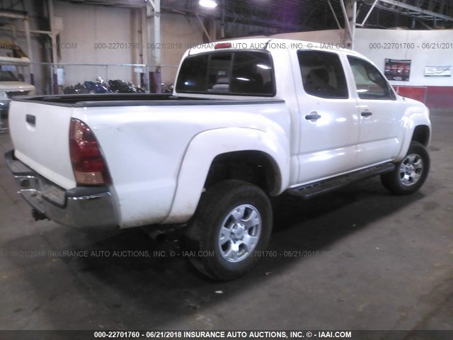 5TELU42N75Z037250 - 2005 TOYOTA TACOMA DOUBLE CAB WHITE photo 4