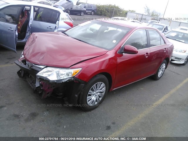 4T4BF1FK7ER359420 - 2014 TOYOTA CAMRY L/SE/LE/XLE RED photo 2