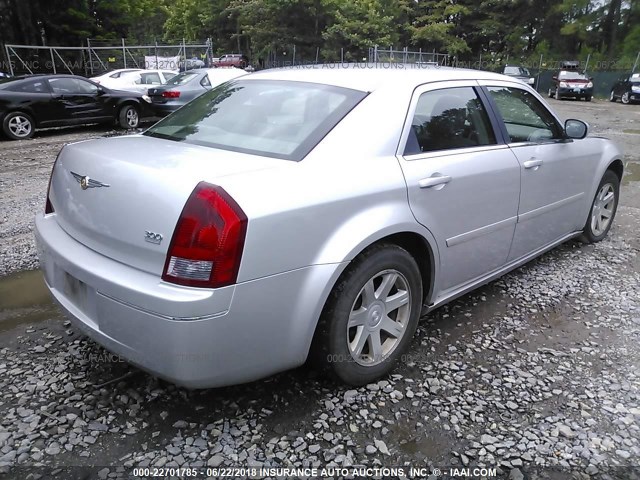 2C3AA53G25H649118 - 2005 CHRYSLER 300 TOURING SILVER photo 4