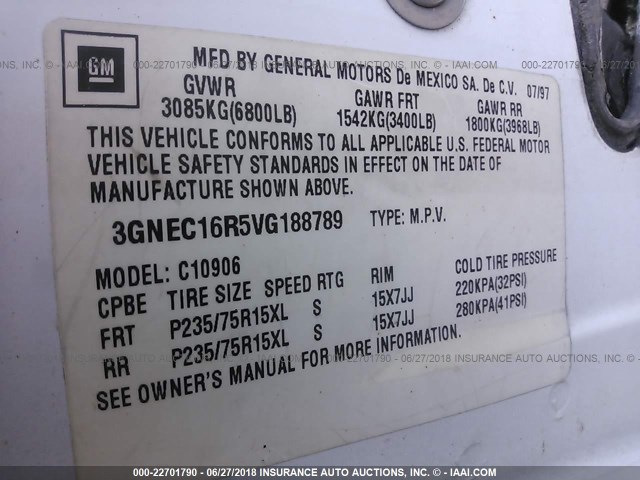 3GNEC16R5VG188789 - 1997 CHEVROLET SUBURBAN C1500 WHITE photo 9