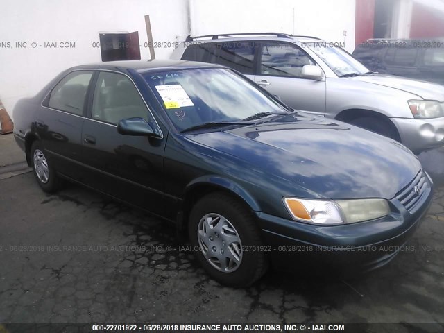 4T1BG22K0WU210187 - 1998 TOYOTA CAMRY CE/LE/XLE 绿色 照片 1