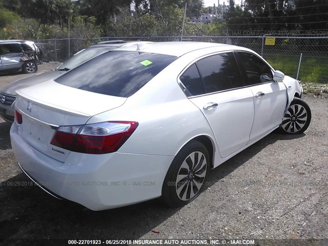 1HGCR6F38FA005362 - 2015 HONDA ACCORD HYBRID WHITE photo 4