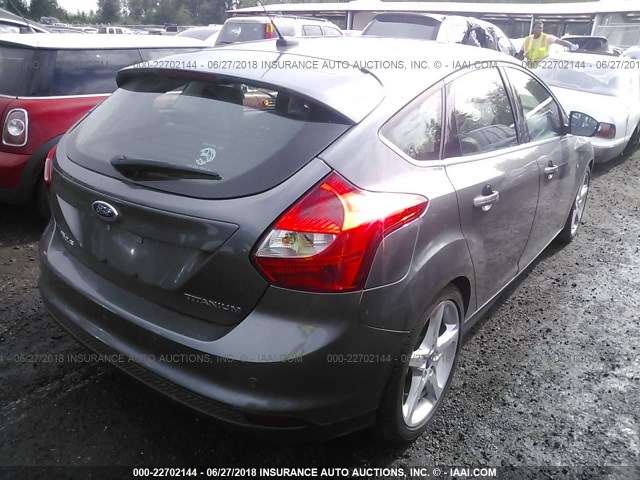 1FADP3N24EL118976 - 2014 FORD FOCUS TITANIUM GRAY photo 4