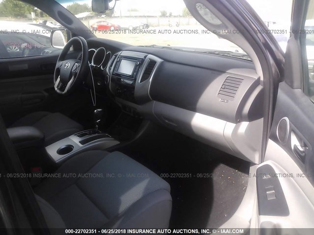 3TMLU4EN8EM138466 - 2014 TOYOTA TACOMA DOUBLE CAB ნაცრისფერი ფოტო 5