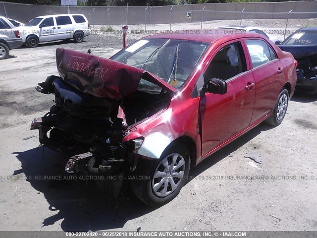 2T1BU4EE8DC945766 - 2013 TOYOTA COROLLA S/LE RED photo 2