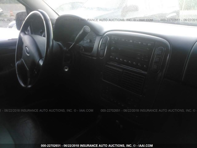 1FMDU75W82ZC97010 - 2002 FORD EXPLORER LIMITED 黑色 照片 5